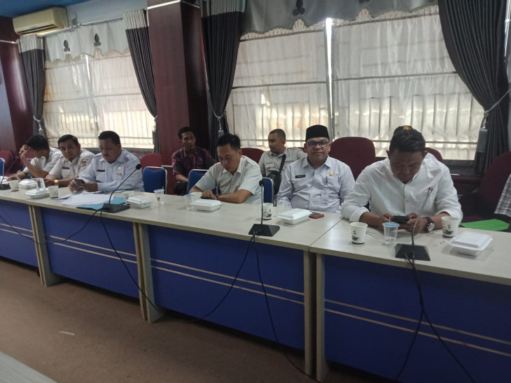 Camat XIII Koto Kampar mengikuti acara Pansimas di Aula Bappeda Kab.Kampar